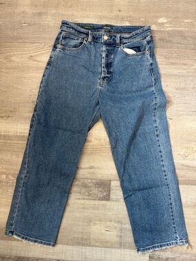 wild fable Women's Straight Leg High-Rise Jeans in Medium Blue Denim